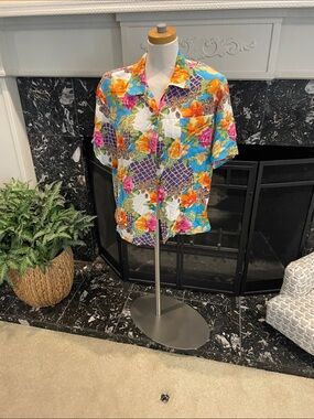 WomansTropical Floral Short-Sleeve Button-Up Shirt - Multicolor
